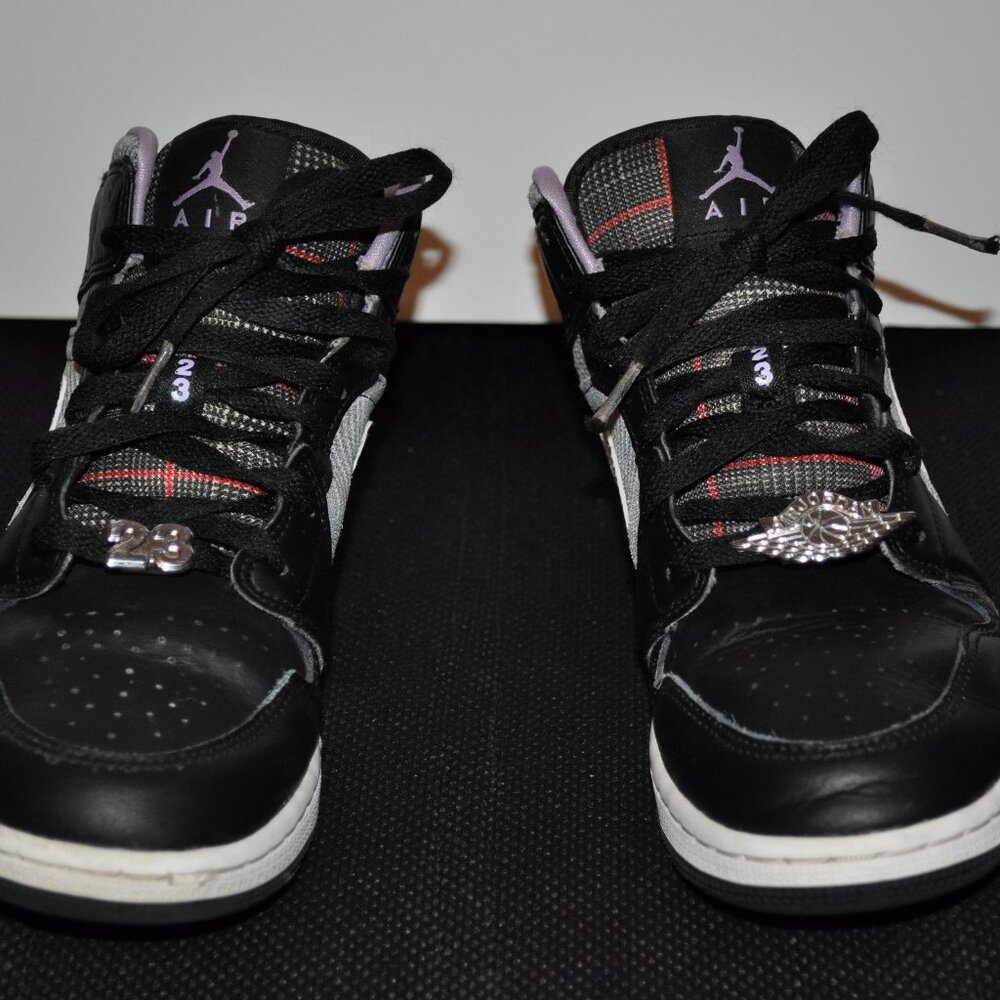 Size 6.Y - Nike Air Jordan 1 Mid SE (GS) 'Houndstooth' Youth Shoes DC7226-015